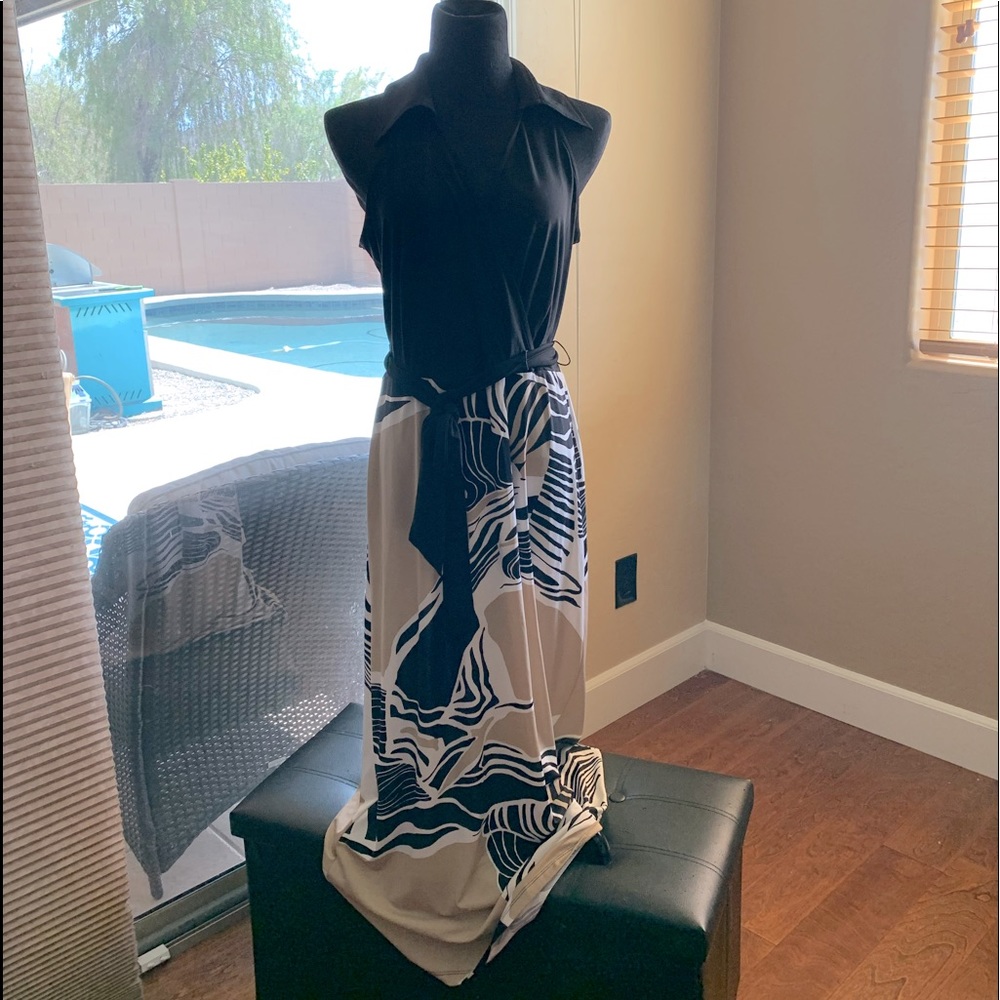 Maxi Dress by Sam and Jess (L) Black and Tan